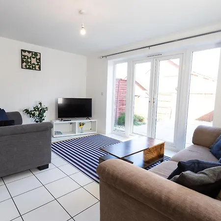 October Disc - Long - Contractors Holiday home